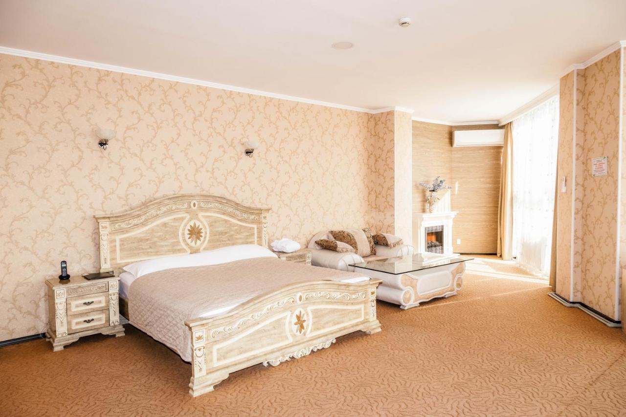 Golden Palace Aktau  Luaran gambar