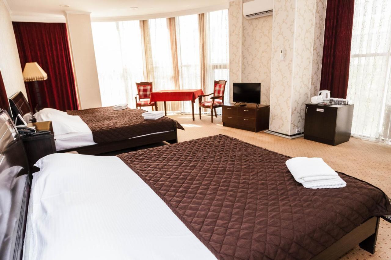 Golden Palace Aktau  Luaran gambar