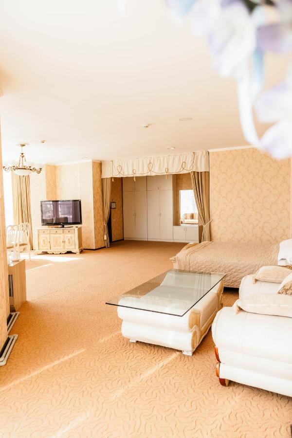 Golden Palace Aktau  Luaran gambar