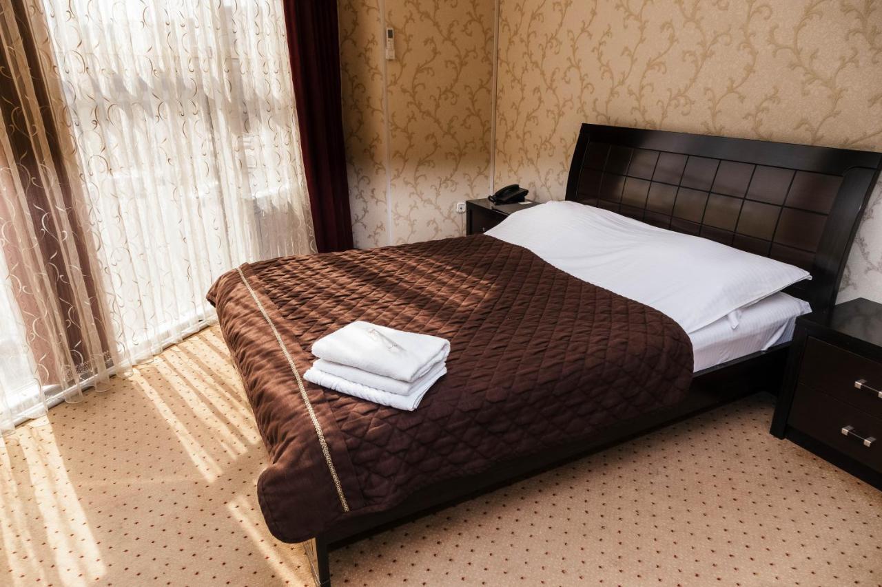 Golden Palace Aktau  Luaran gambar